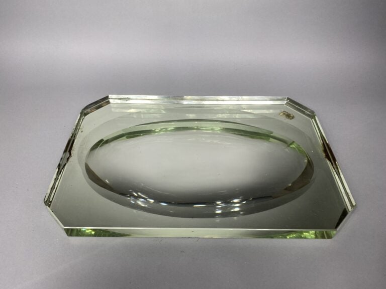 Jean LUCE (1895-1964), attribué à - Centre de table rectangulaire à pans coupés…