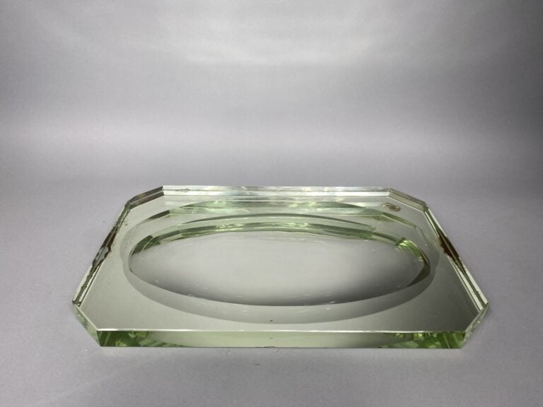 Jean LUCE (1895-1964), attribué à - Centre de table rectangulaire à pans coupés…