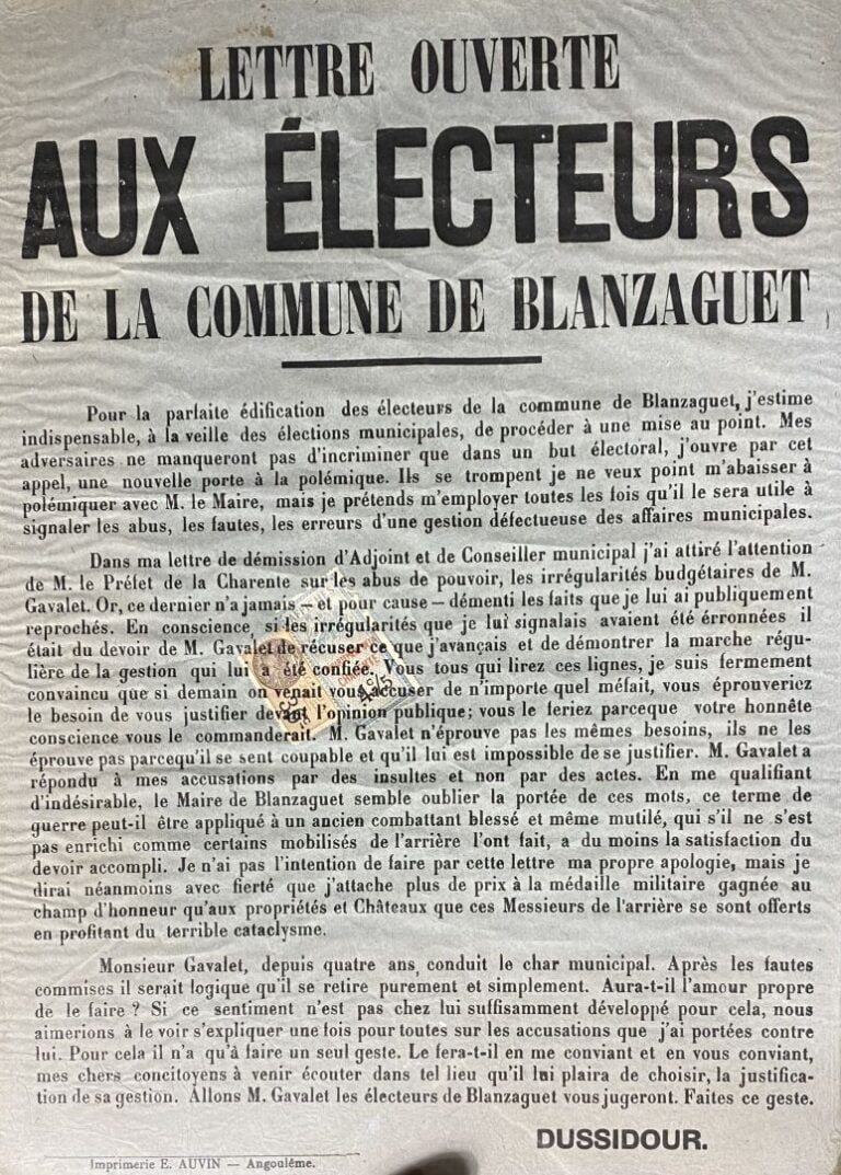 Lot d'affiches encadrées et divers comprenant : - - Affiche d'exposition Jean M…