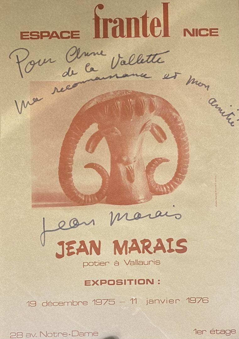 Lot d'affiches encadrées et divers comprenant : - - Affiche d'exposition Jean M…