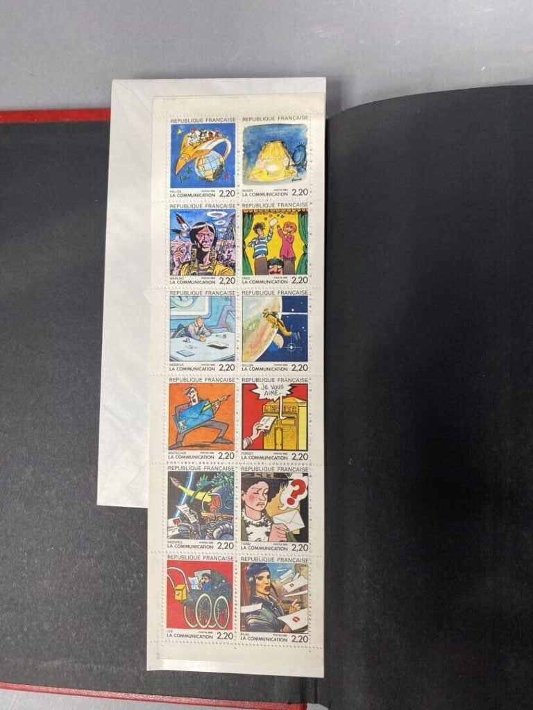 Lot de timbres divers, albums et vrac - (en l'état)