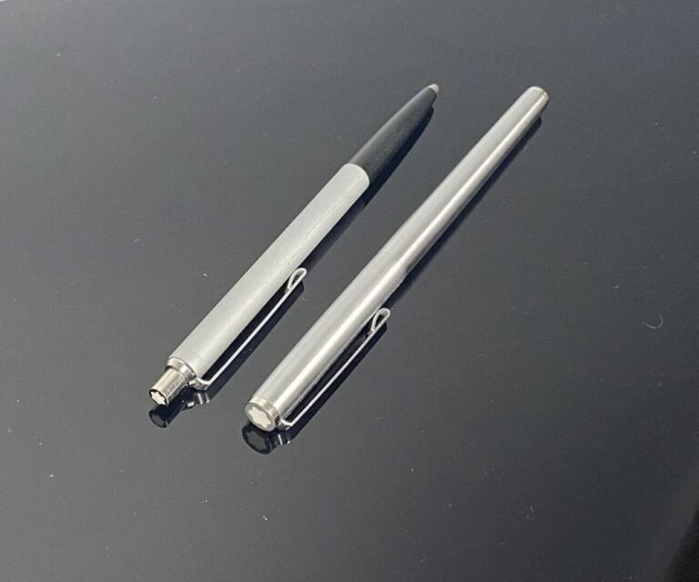 MONTBLANC - Ensemble comprenant un stylo feutre en métal brossé et un stylo à b…