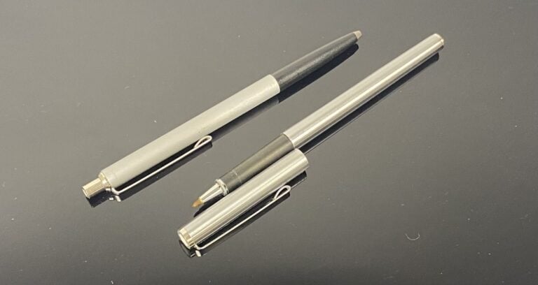 MONTBLANC - Ensemble comprenant un stylo feutre en métal brossé et un stylo à b…