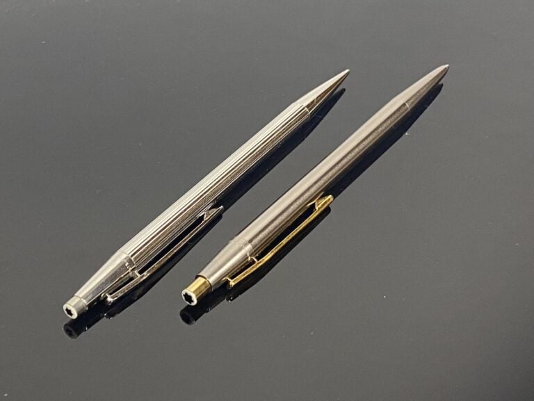 MONTBLANC, Noblesse - Ensemble de deux critériums, l'un en métal argenté à déco…