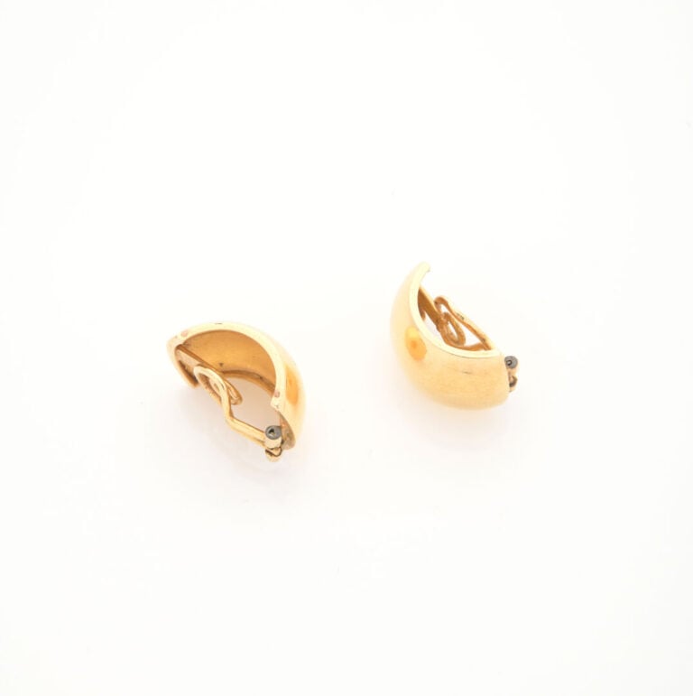 Paire de clips d'oreilles en or jaune (750) uni de forme bombée - Système pour…