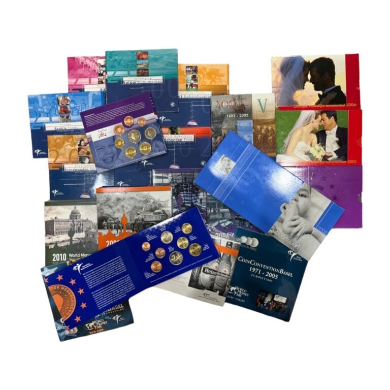 Pays-Bas - Euros - Important lot de vingt et un Set d'euros années diverses - E…