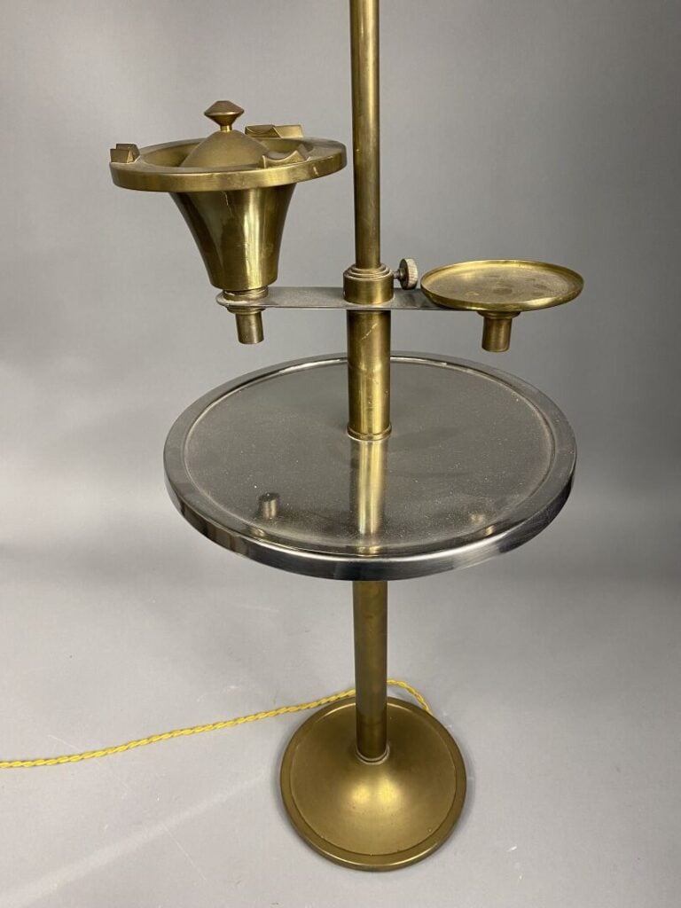 Set de fumeur à pied télescopique formant lampe - Années 1930 - H : 104 cm - (p…