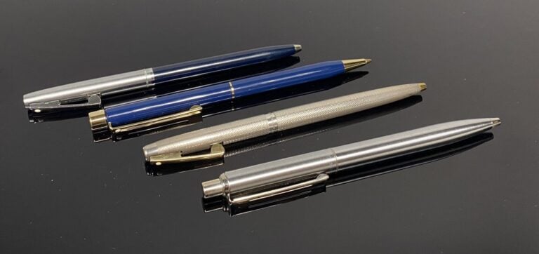 SHEAFFER - Lot de 3 stylos à bille rétractable en métal brossé ou métal doré la…