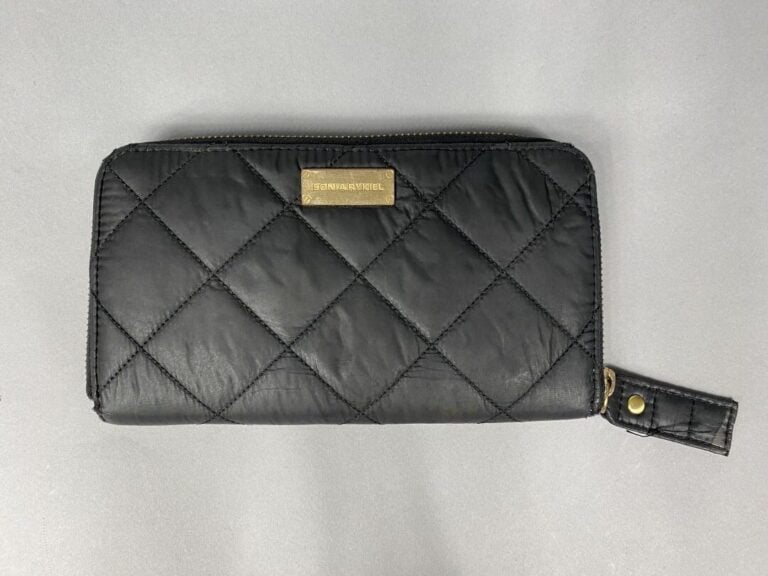 Sonia RYKIEL - Portefeuille noir à motif matelassé - 12.5 x 21 cm