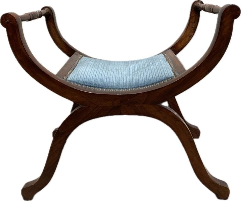 Tabouret curule en bois naturel posant sur un piétement en X - 54 x 58 x 36 cm