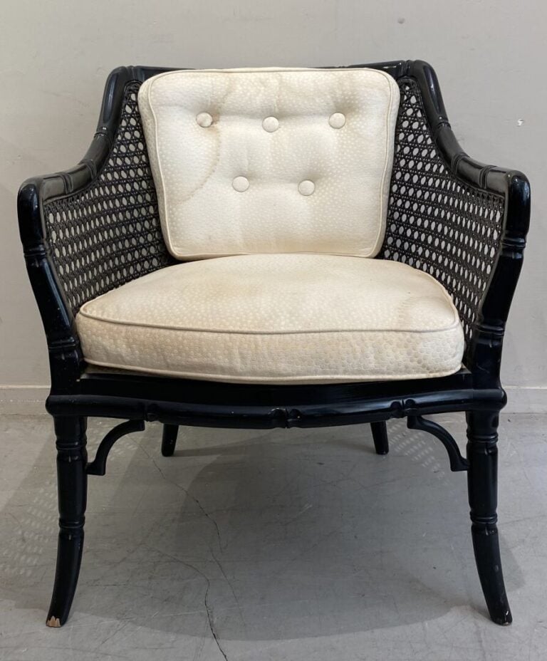 Travail des années 70, dans le goût de GIORGETTI - Fauteuil en bois et rotin da…