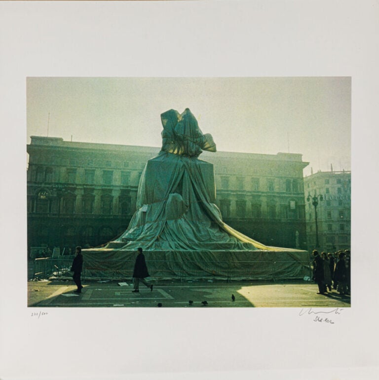 VALISE DES NOUVEAUX RÉALISTES, 1973 - Valise gainée de cuir, composée d'un ense…