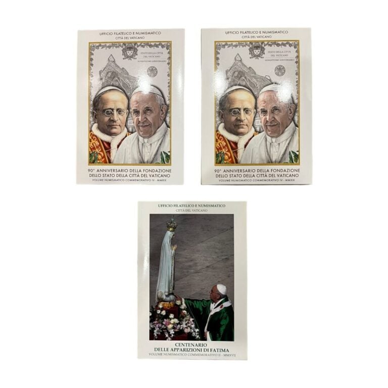 Vatican - - Lot de trois coffrets sous forme de livret comprenant chacun les de…