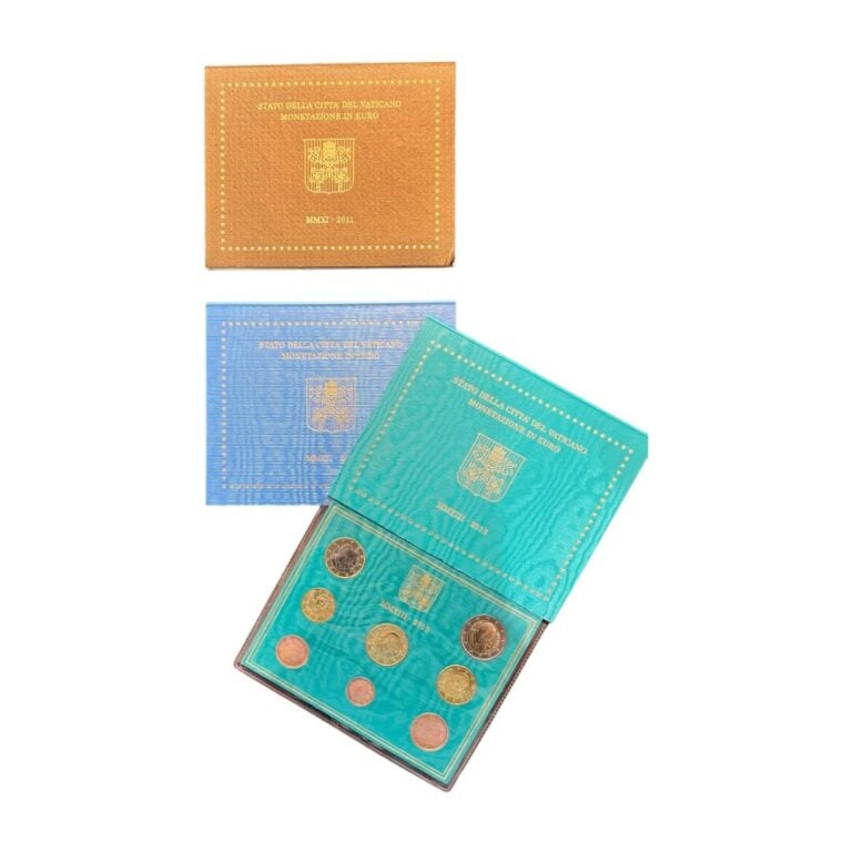 Vatican - - Lot de trois Série BU 2011, 2012 et 2013 comprenant les monnaies de…