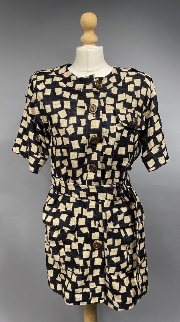 Yves SAINT LAURENT rive gauche - Robe en soie à manches courtes à motifs de car…