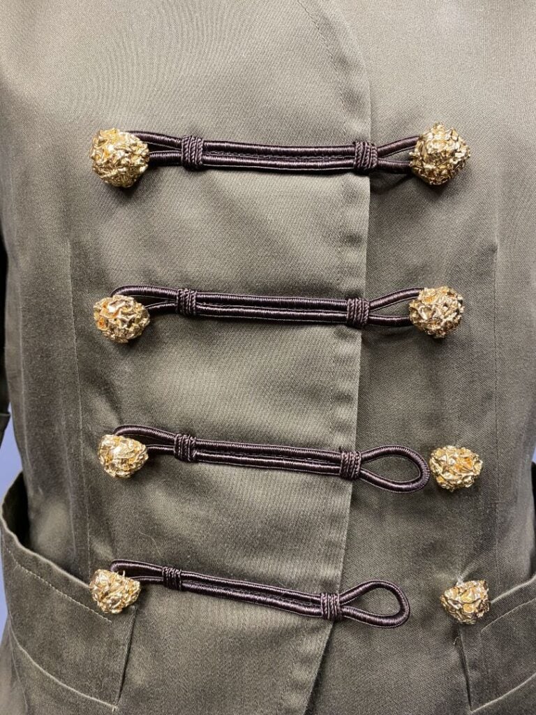 Yves SAINT LAURENT rive gauche - Veste croisée manches 3/4 épaulées dans les to…