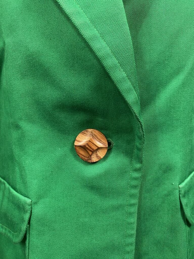 Yves SAINT LAURENT rive gauche - Veste tailleur en coton dans les tons vert, co…