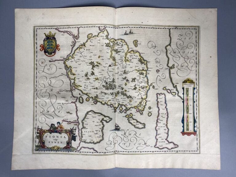 BLAEU - Carte en couleurs de l'île danoise de Funen. Fiona vulgo FUNEN - 4 page…