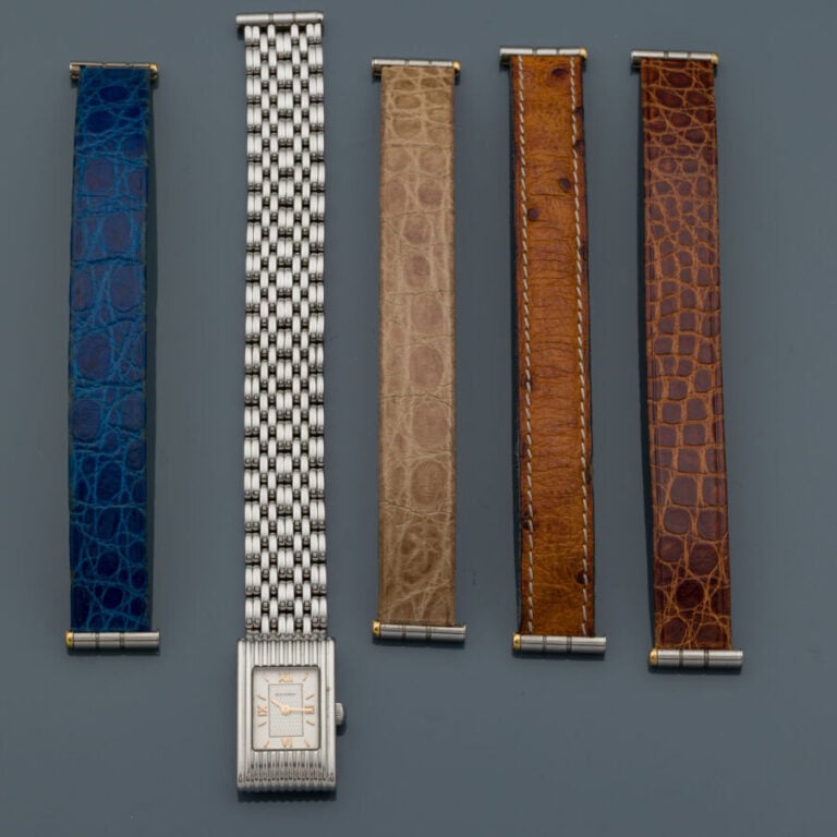 BOUCHERON - BRACELET MONTRE rectangulaire de dame, modèle « Reflet », en acier…