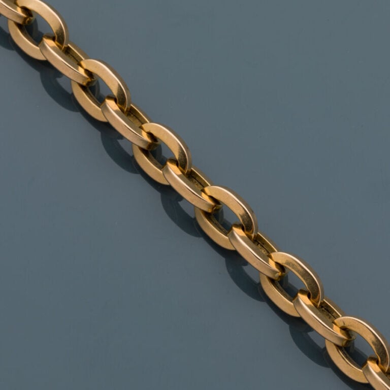 BRACELET en or jaune (750‰) à maillons ovales. - Travail français. Poinçon de M…
