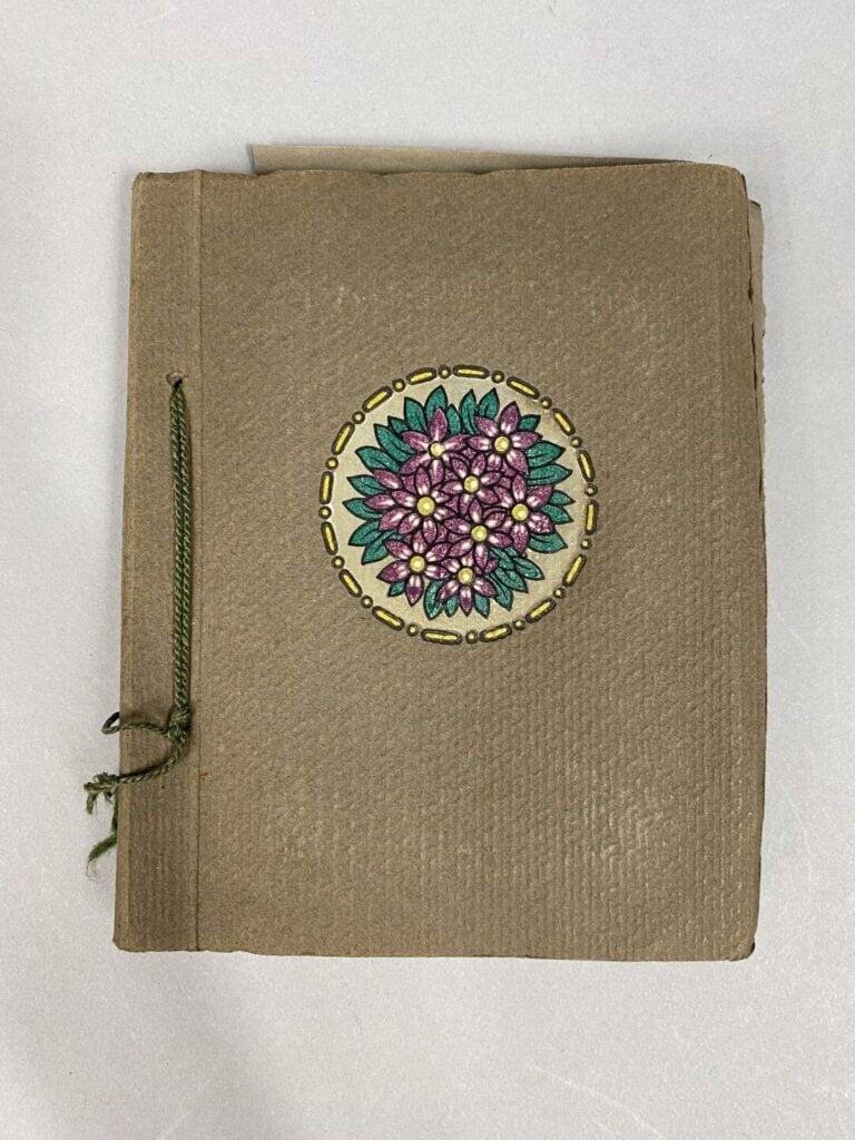 [Bruno WALTER] - Petit carnet réunissant 33 photographies (photos à tirage arge…