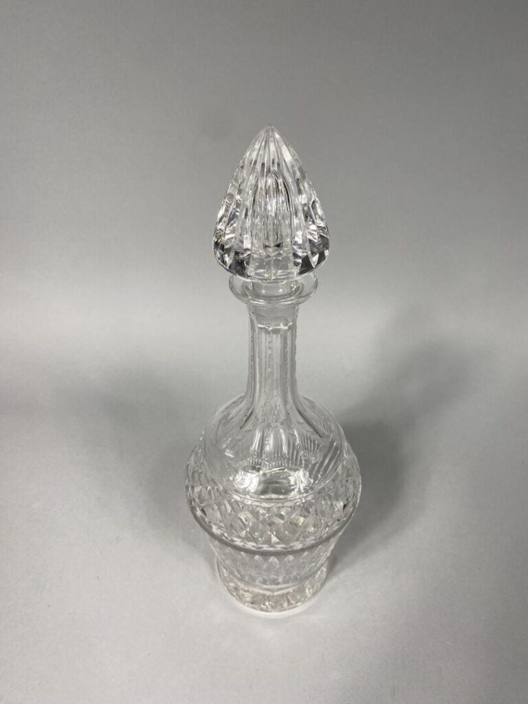 Cristallerie de Lorraine - Carafe en cristal taillé, avec son bouchon - Marque…