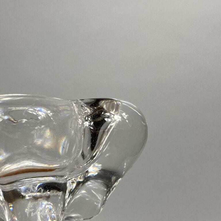 DAUM France - Paire de salières en cristal moulé et leurs pelles à sel - Signée…