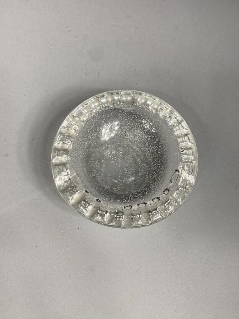 DAUM Nancy France - Cendrier en cristal bullé - Signé - H : 6.5 cm - Diam. : 17…