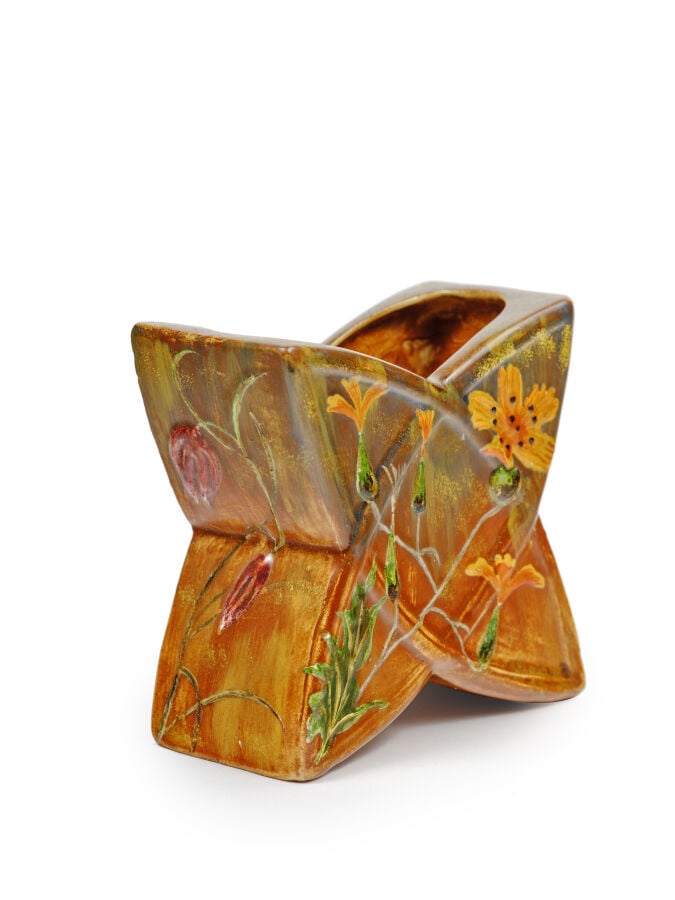 Emile GALLE (1846-1904) - Vase formant jardinière en faïence émaillée polychrom…