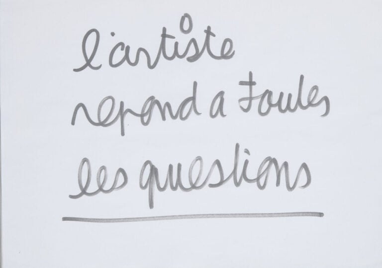 Ensemble de 11 écritures au feutre noir sur feuille A4 réalisées lors d'une - p…