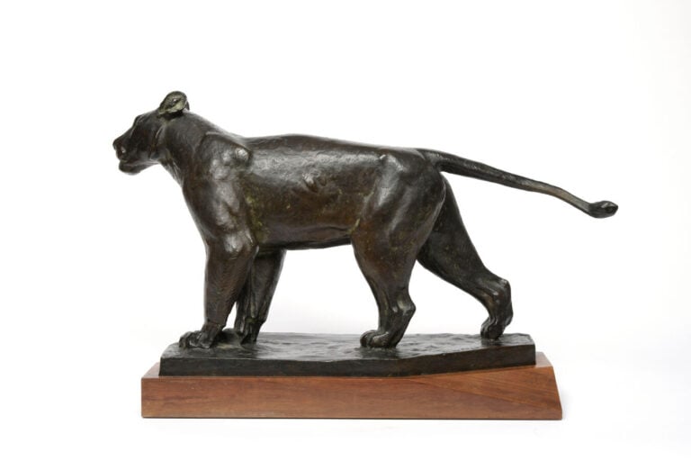 Georges-Lucien GUYOT (1885-1973) - " Lionne " - Rare sculpture en bronze à pati…