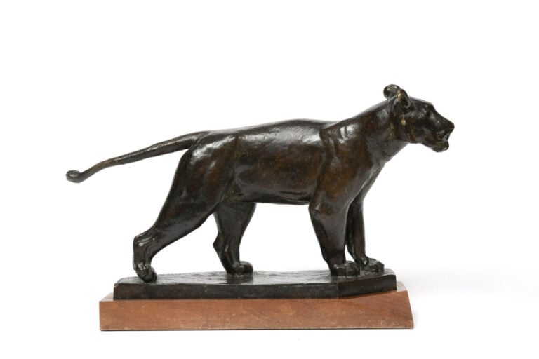 Georges-Lucien GUYOT (1885-1973) - " Lionne " - Rare sculpture en bronze à pati…