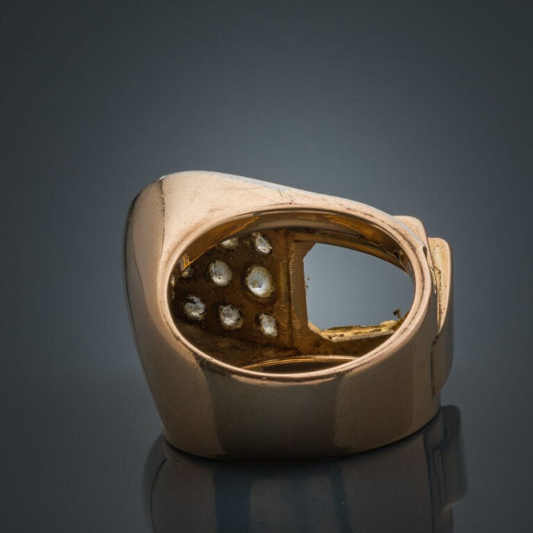 Importante MONTURE de BAGUE "Tank" stylisée en platine (min. 800‰) et or jaune…