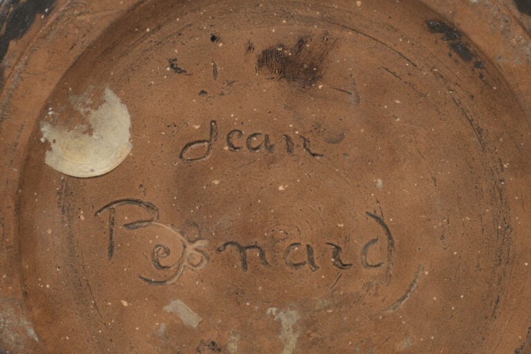 Jean BESNARD (1889-1958) - Vase à corps circulaire bombé et petit col étranglé…