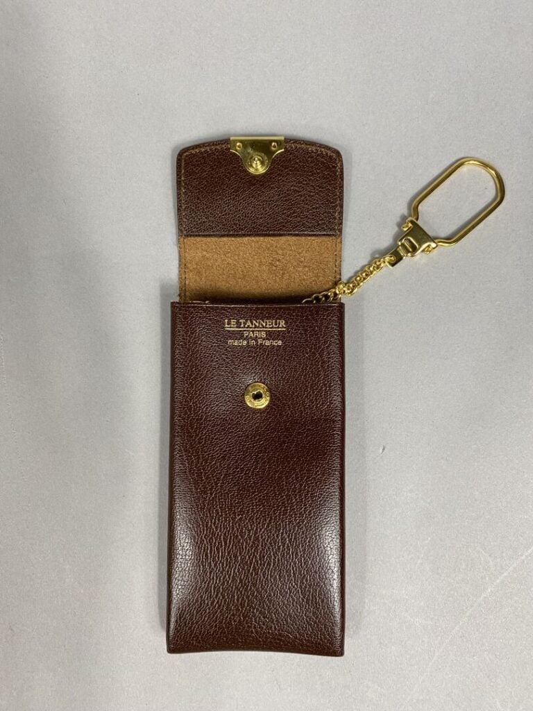 LE TANNEUR Paris - Etui à clefs en cuir dans les tons marron - H : 13.5 cm - (d…