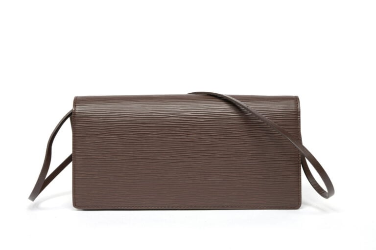 Louis VUITTON - Sac pochette «Honfleur» en cuir épi et cuir lisse chocolat, ans…