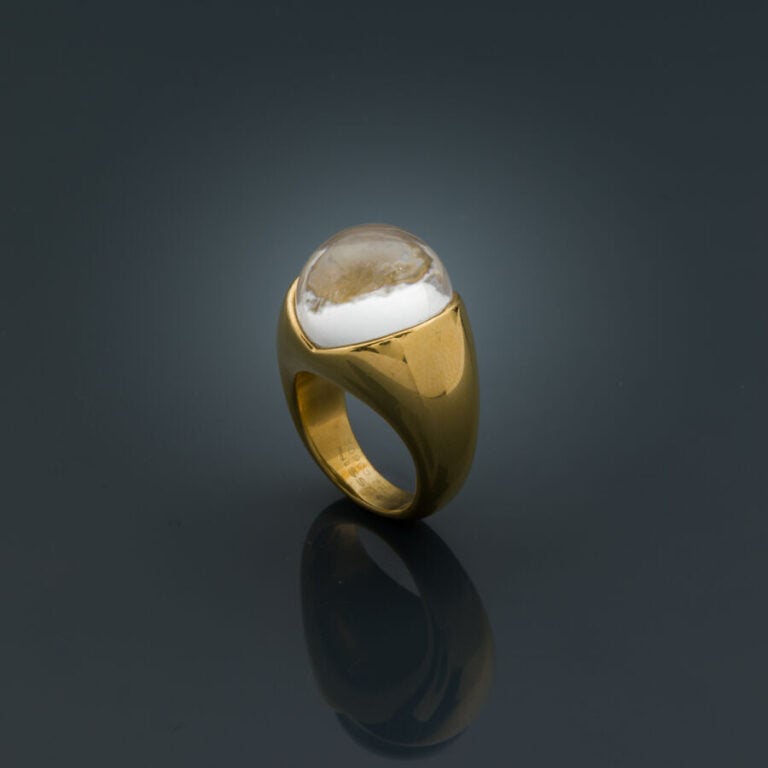 MAUBOUSSIN - BAGUE modèle "Transparence" en or jaune (750‰) serti d'une boule d…
