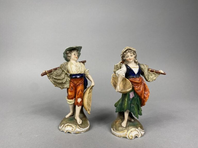 MEISSEN, dans le goût - Ensemble de deux sujets en porcelaine polychrome figura…