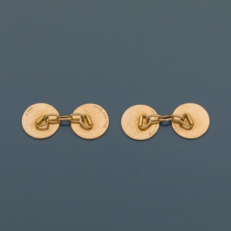 MELLERIO - Paire de BOUTONS de MANCHETTES circulaires en or jaune (750%) guillo…