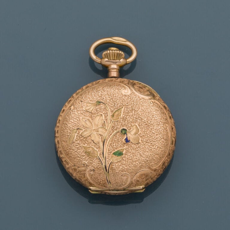 MONTRE de COL SAVONNETTE "pensées" en or rose (585‰) 14 carats, entièrement ama…