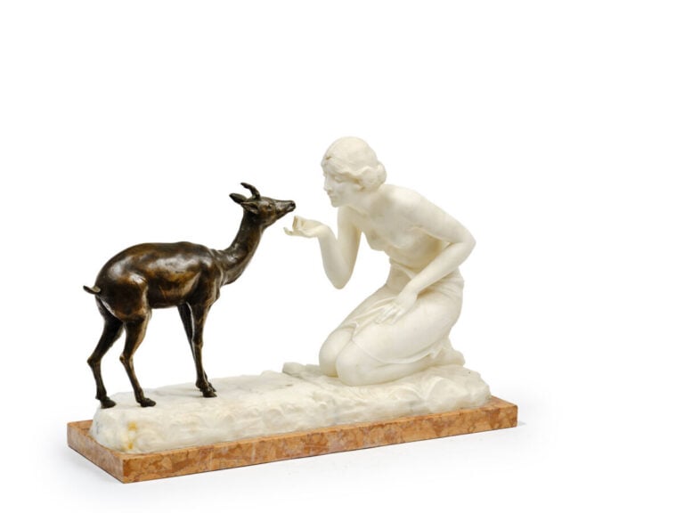 P. CONTI (début XXeme) - Femme à la biche - Sculpture en marbre de carrare et b…