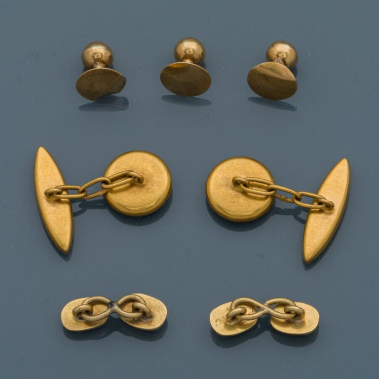 Paire de BOUTONS de MANCHETTES en or jaune (750‰) godronné. - Poids : 3,6 g. -…