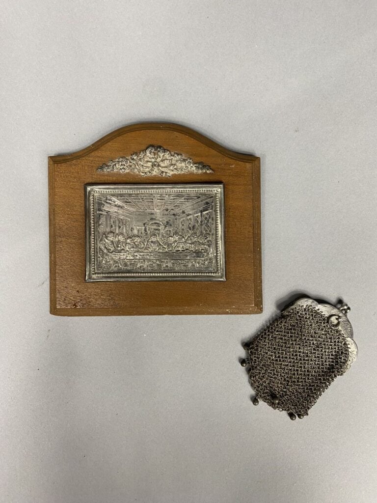 Petit bourse en argent (800) - Poids: 35 g - On joint une plaque en métal argen…