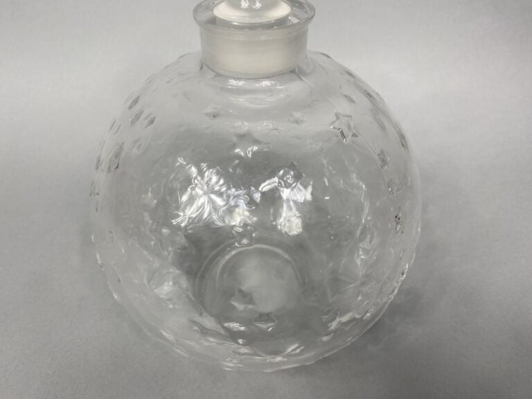 R LALIQUE, modèle pour les parfums WORTH - Important flacon de parfum en verre…