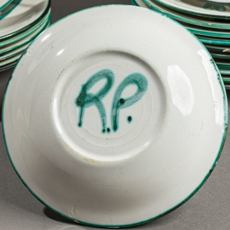 Robert PICAULT (1919-2000) - Ensemble de 22 assiettes plates et 4 assiettes cre…