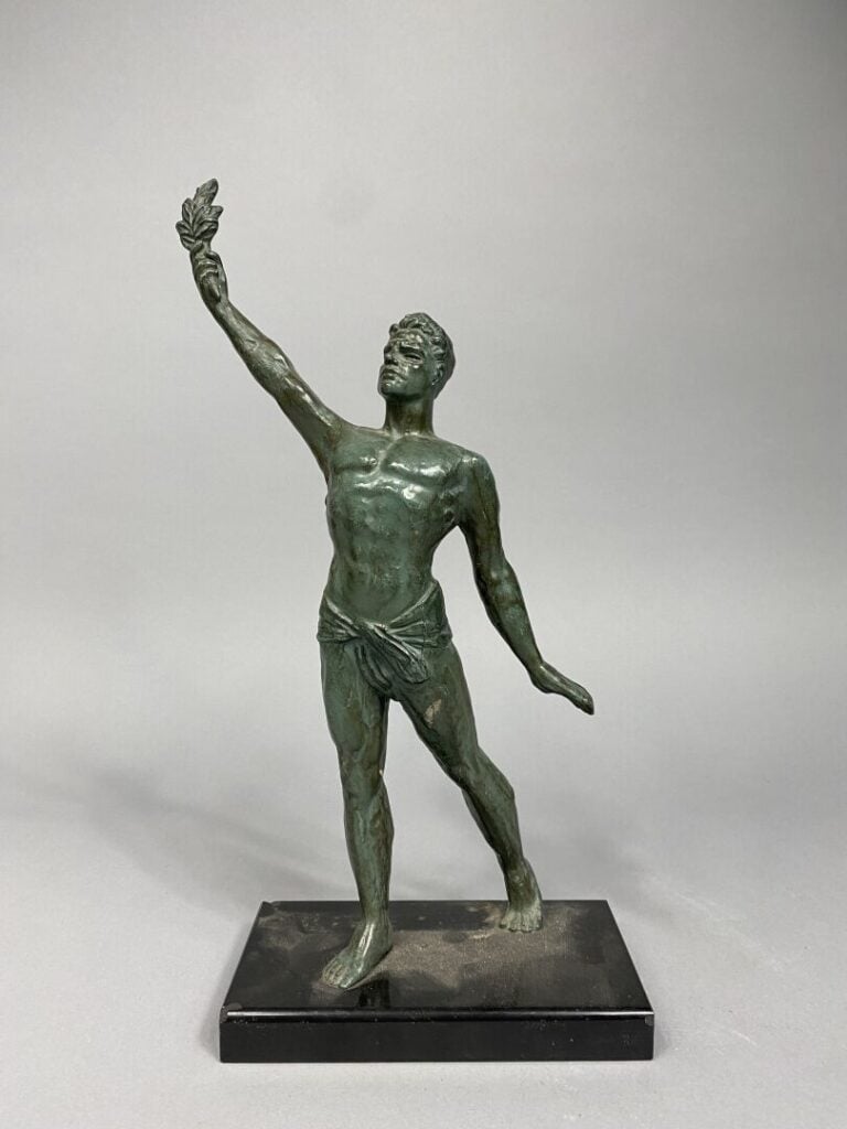 Ugo CIPRIANI (1887-1960), d'après - Le vainqueur - Sujet en régule sur socle en…