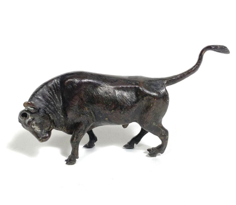 Bronze TAUREAU - (Manque les cornes) - 7 x 10 cm