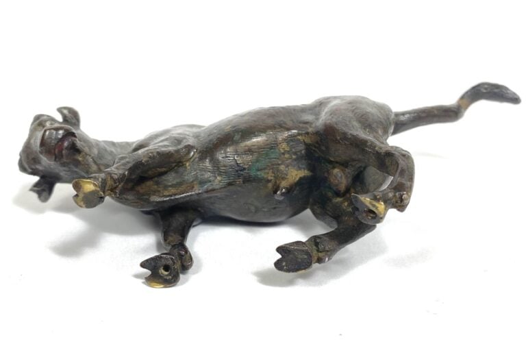 Bronze TAUREAU - (Manque les cornes) - 7 x 10 cm