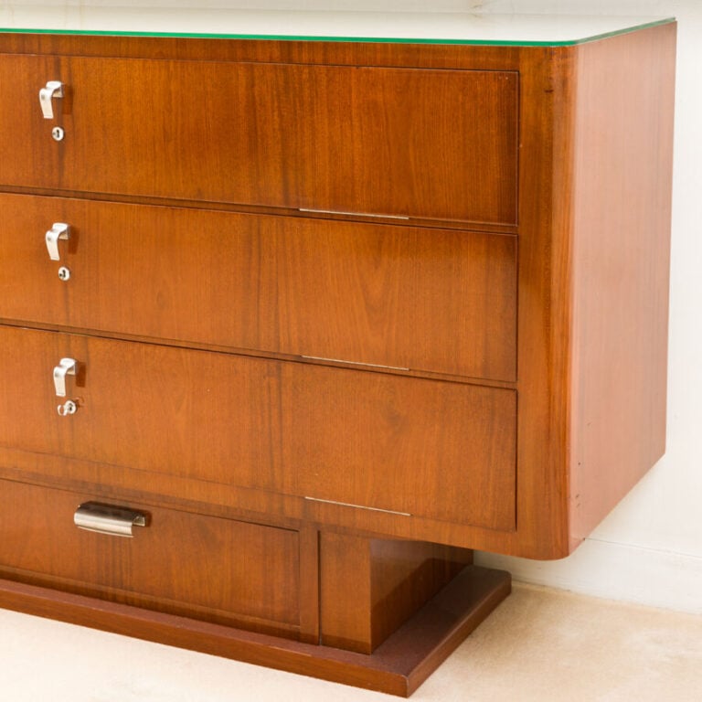 Jacques Émile RUHLMANN (1879-1933) - Commode à caisson quadrangulaire mouluré e…
