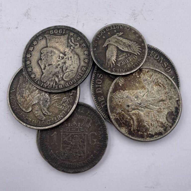 Lot de 30 Pièces comprenant : - - FRANCE - - 11 pièces de 20 francs Turin 7x193…